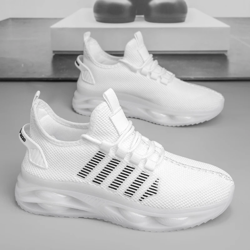 Новая удобная беговая и повседневная спортивная обувь на мягкой подошве для мужчин и женщин весной, а мужская вулканизированная обувь.
Новая удобная беговая и повседневная спортивная обувь на мягкой подошве для мужчин и женщин весной, а мужская вулканизированная обувь.