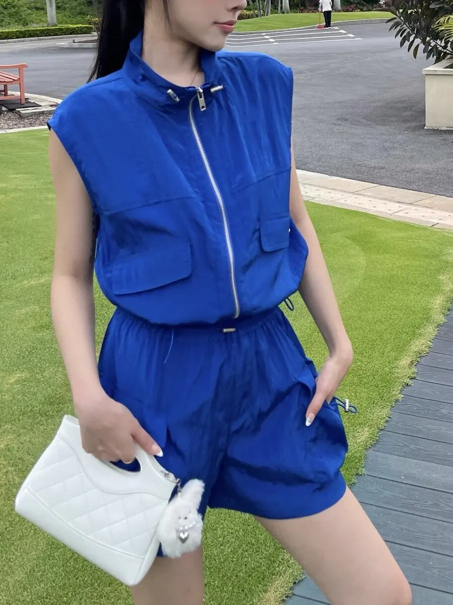 2026 Summer New Style Women's Slimming Two-Piece Set Drawstring Stand Collar Vest Shorts Sporty Korean Workwear Fashion
2026 Summer New Style Women's Slimming Two-Piece Set Drawstring Stand Collar Vest Shorts Sporty Korean Workwear Fashion