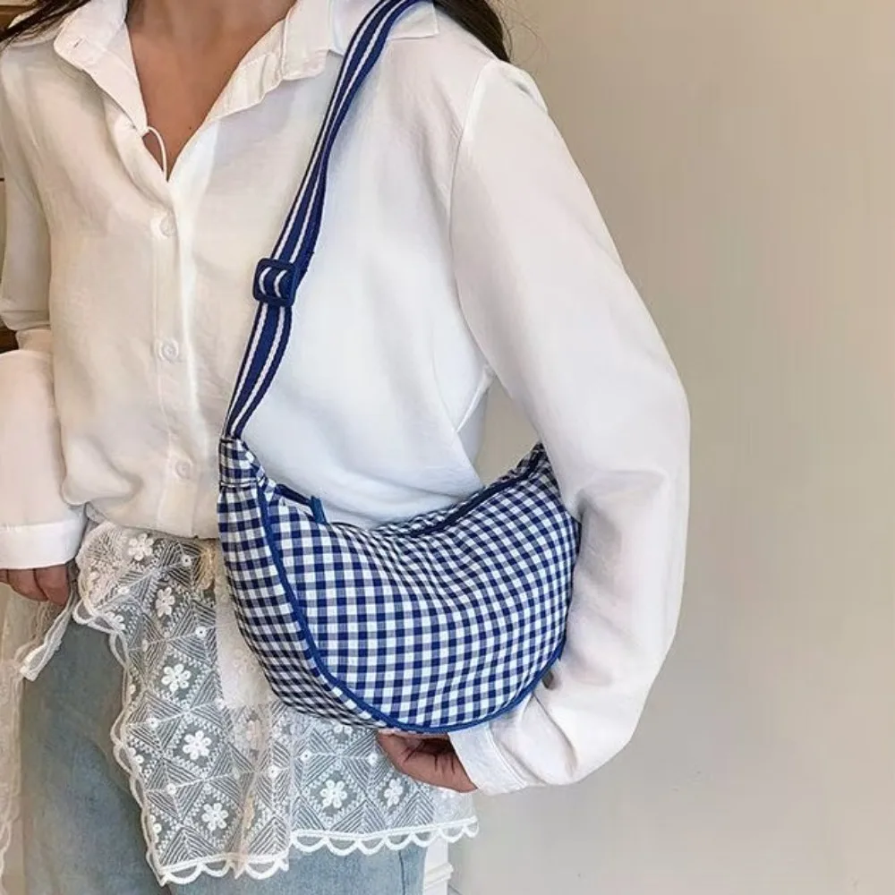 Simple Canvas Plaid Shoulder Bag Versatile Lightweight Nylon Crossbody Bag Underarm Bag Hobo Bag Dumpling Bag Ladies/Girls
Simple Canvas Plaid Shoulder Bag Versatile Lightweight Nylon Crossbody Bag Underarm Bag Hobo Bag Dumpling Bag Ladies/Girls