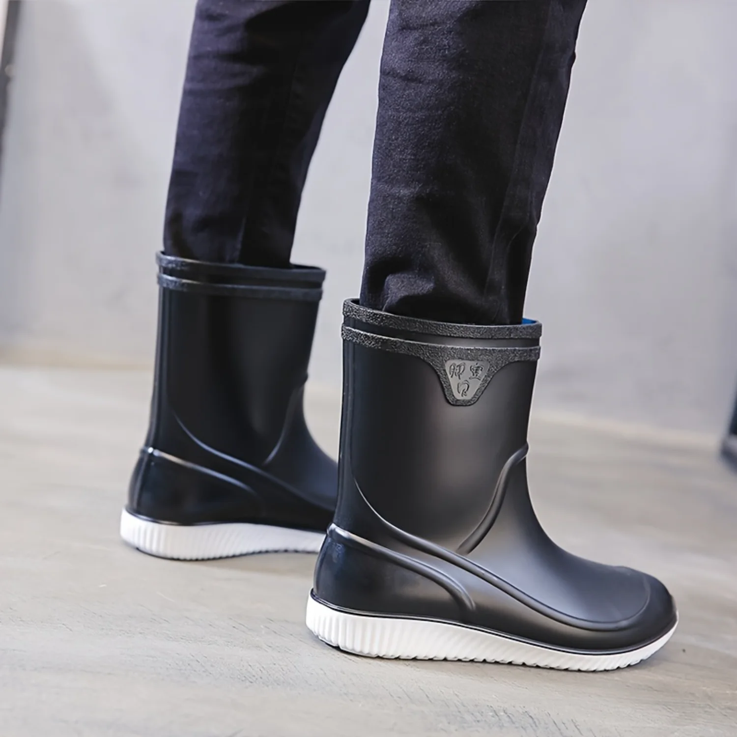 Unisex Solid Rain Boots, Comfy Non Slip Durable Waterproof Work Shoes For Men's & Women's Outdoor Activities
Unisex Solid Rain Boots, Comfy Non Slip Durable Waterproof Work Shoes For Men's & Women's Outdoor Activities