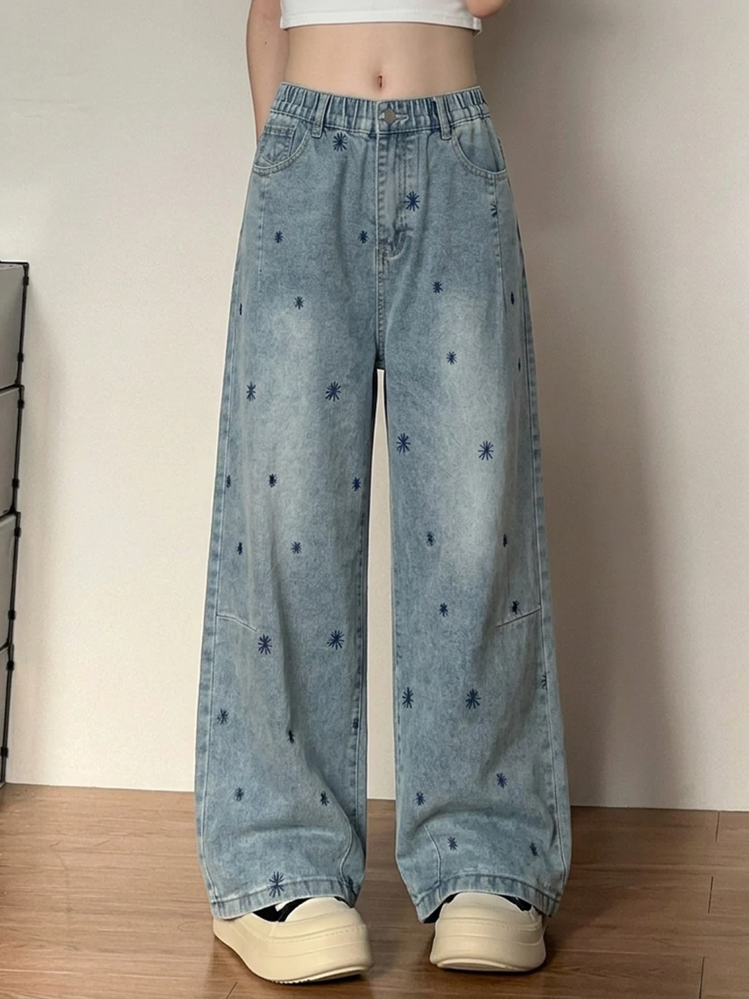 Retro Embroidered Wide Leg Jeans Women's Summer 2026 New plus Size Loose Straight Cut Trousers High Waist Belly Concealing Sl...
Retro Embroidered Wide Leg Jeans Women's Summer 2026 New plus Size Loose Straight Cut Trousers High Waist Belly Concealing Sl...