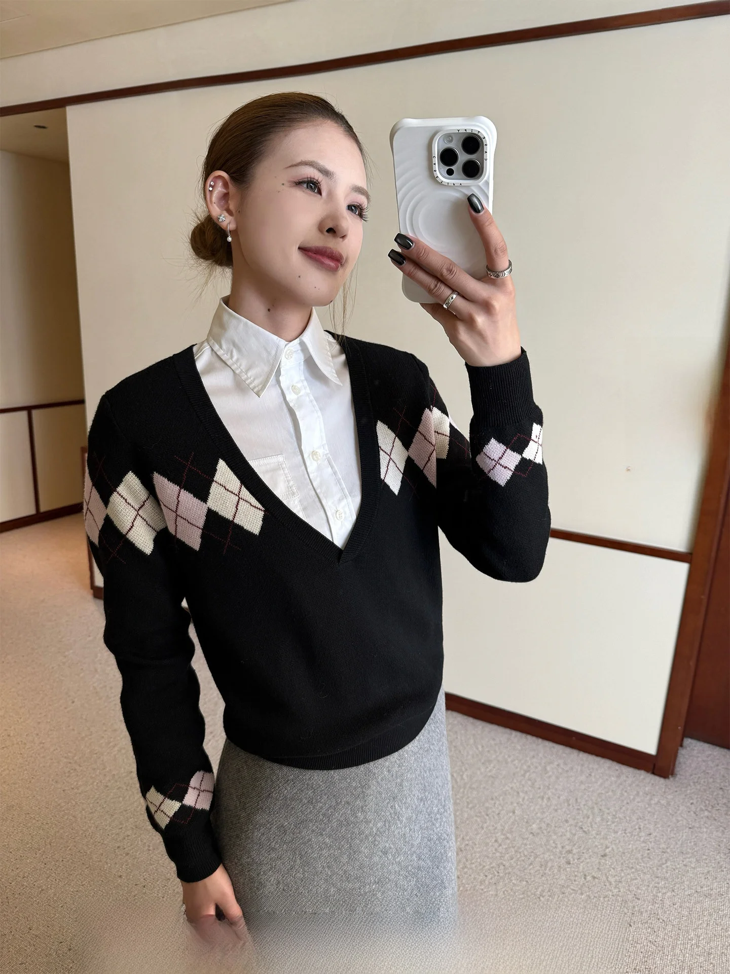 Xzichic Argyle Pattern Knitted Sweater Women's Deep V-Ne Pullover Mixed Wool Blend Long Sve Autumn Winter Faion
Xzichic Argyle Pattern Knitted Sweater Women's Deep V-Ne Pullover Mixed Wool Blend Long Sve Autumn Winter Faion