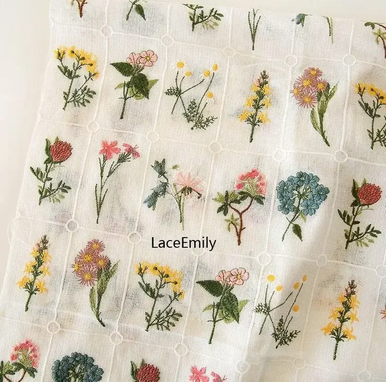1 Yard Black White Cotton flower embroidered lace fabric floral Tulle For Girl Dress Tutu Dress Wedding Dress Bridal Veil
1 Yard Black White Cotton flower embroidered lace fabric floral Tulle For Girl Dress Tutu Dress Wedding Dress Bridal Veil