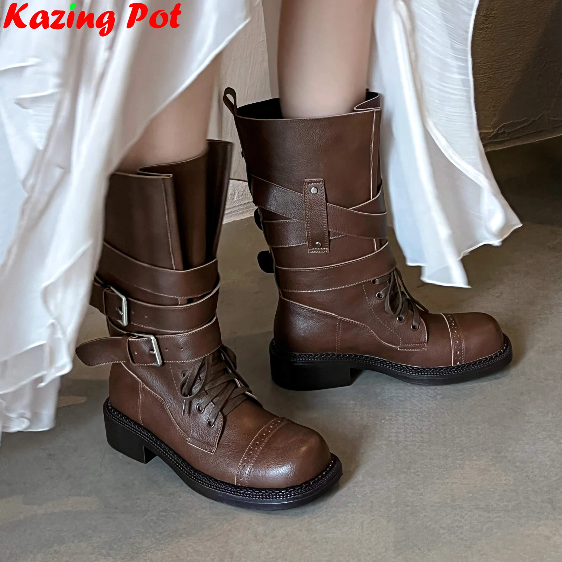 Суперзвезда, большой размер, мотоциклетные ботинки из коровьей кожи с пряжкой на среднем каблуке, теплая зимне-осенняя обувь, повседневные женские ботинки до середины икры для свиданий
Суперзвезда, большой размер, мотоциклетные ботинки из коровьей кожи с пряжкой на среднем каблуке, теплая зимне-осенняя обувь, повседневные женские ботинки до середины икры для свиданий