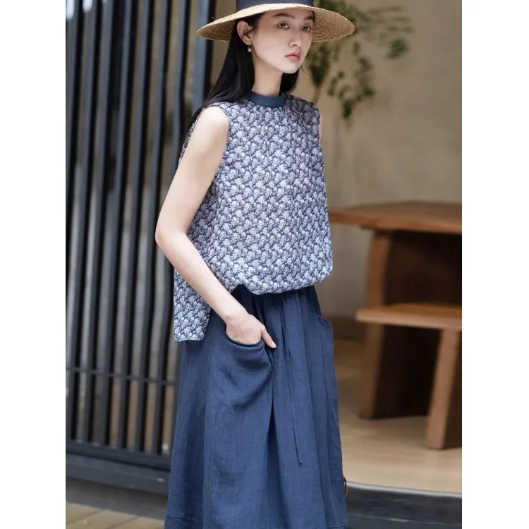 Ladies plus Size Embroidered T-Shirt Sleeveless Base Shirt Belly Covering Summer New Style Commute Style Loose Fit Thin Model
Ladies plus Size Embroidered T-Shirt Sleeveless Base Shirt Belly Covering Summer New Style Commute Style Loose Fit Thin Model