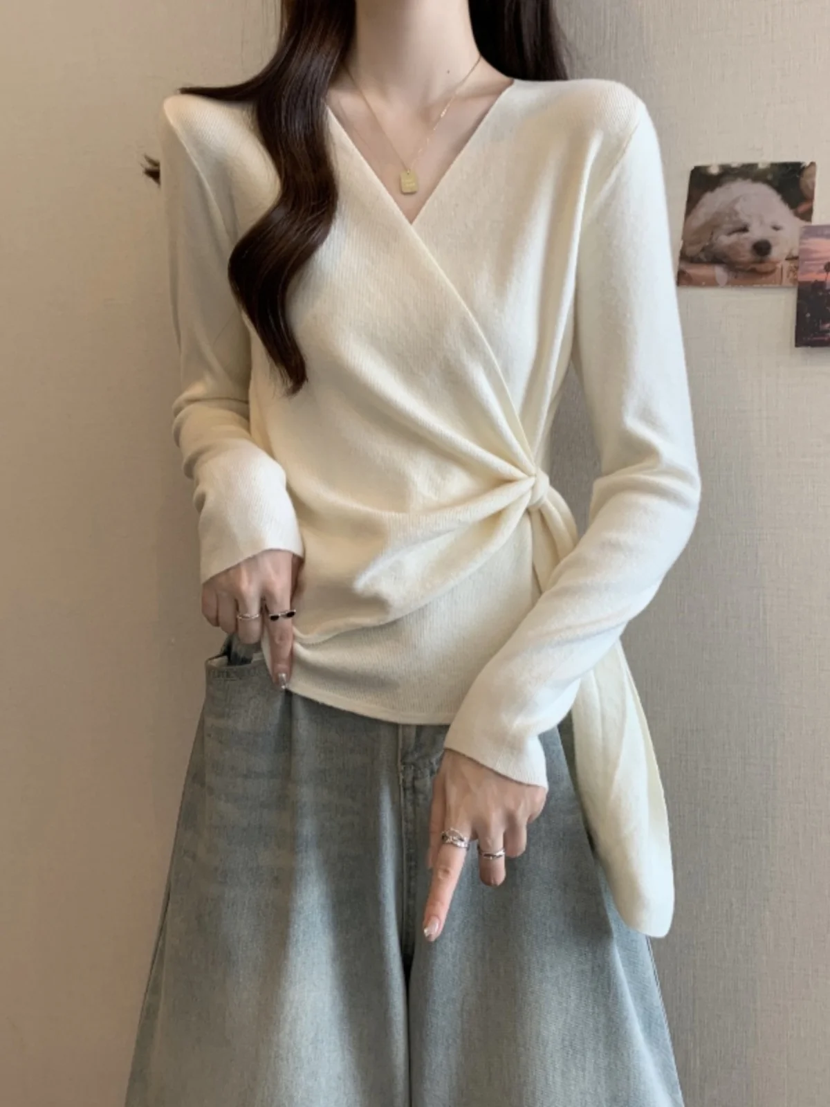 Slimming V-Neck Long Sleeve Knitted Sweater Women's Spring Autumn plus Size Conceals Belly Waist Cinched Belted Base Top
Slimming V-Neck Long Sleeve Knitted Sweater Women's Spring Autumn plus Size Conceals Belly Waist Cinched Belted Base Top