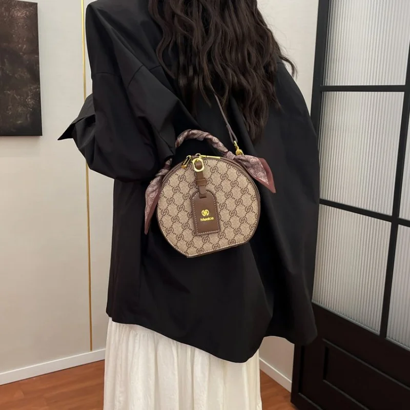 Elegant Handbag Ladies Crossbody Bag - Leather Shoulder Bag By Famous Designer With Secure Closure
Elegant Handbag Ladies Crossbody Bag - Leather Shoulder Bag By Famous Designer With Secure Closure