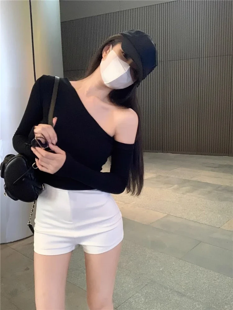 Off Shoulder Solid Korean Slim Cropped Top Fashion Chic Sweet Y2k Aesthetic Tshirts Streetwear Trendy All Match Women T-shirts
Off Shoulder Solid Korean Slim Cropped Top Fashion Chic Sweet Y2k Aesthetic Tshirts Streetwear Trendy All Match Women T-shirts
