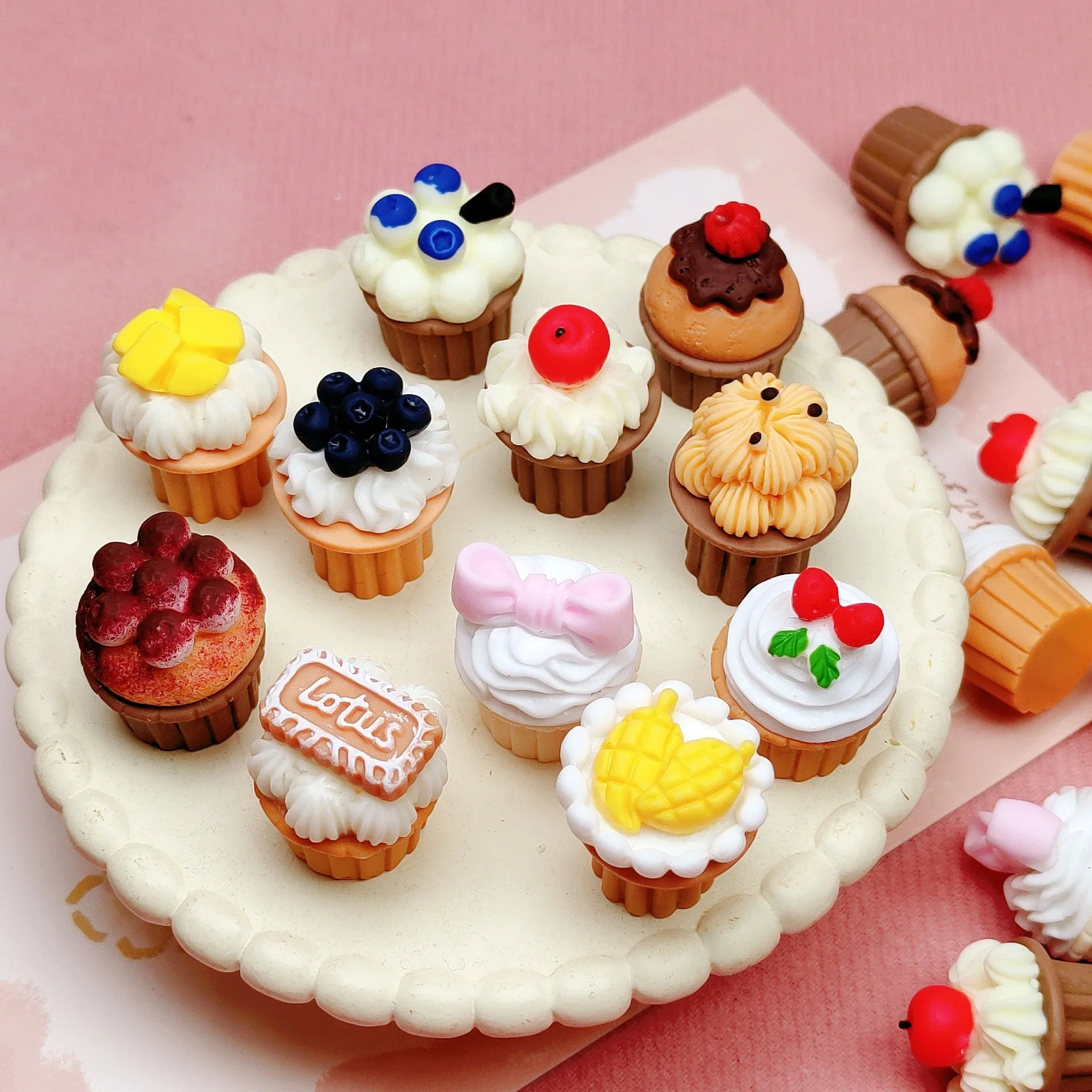 100pcs Simulation 3D Fruit Cream Cake Resin Cabochon Scrapbooking Craft Decoration Dollhouse Miniature
100pcs Simulation 3D Fruit Cream Cake Resin Cabochon Scrapbooking Craft Decoration Dollhouse Miniature