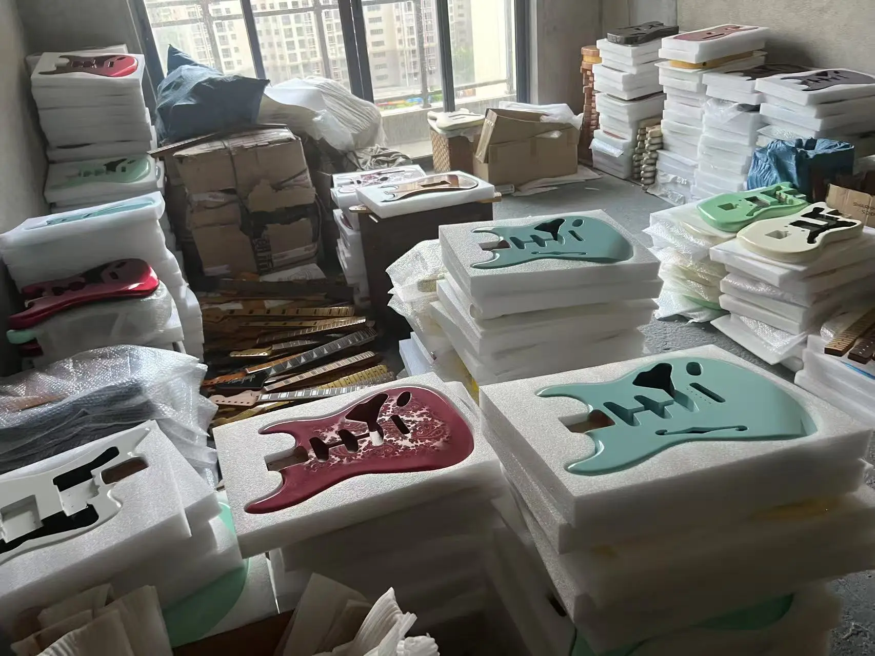 Tikeshi PIANO GUITAR BODY
Tikeshi PIANO GUITAR BODY