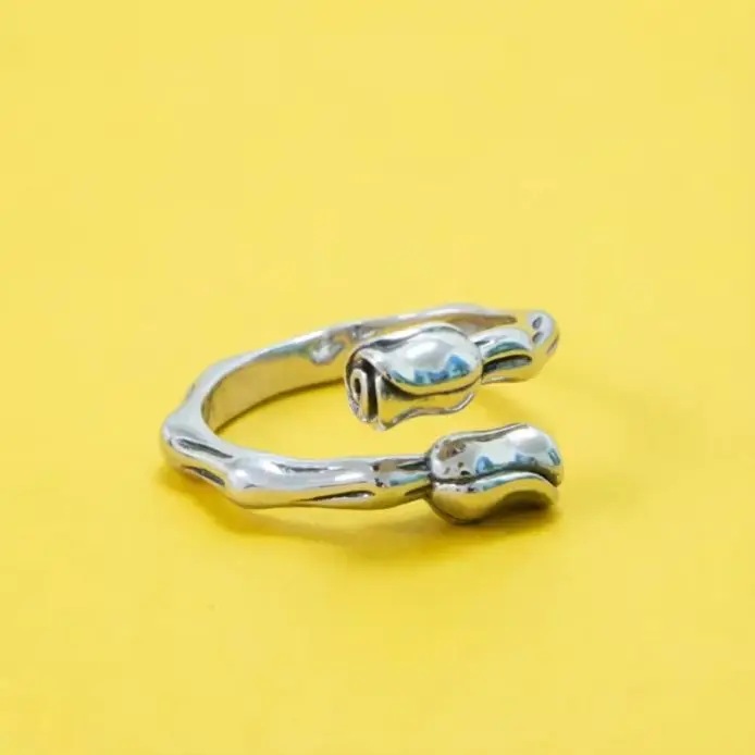 S925 Sterling Silver Open Ring Personalized Men's and Women's Retro Single Living Style Rose Thai Silver Adjustable Ring
S925 Sterling Silver Open Ring Personalized Men's and Women's Retro Single Living Style Rose Thai Silver Adjustable Ring