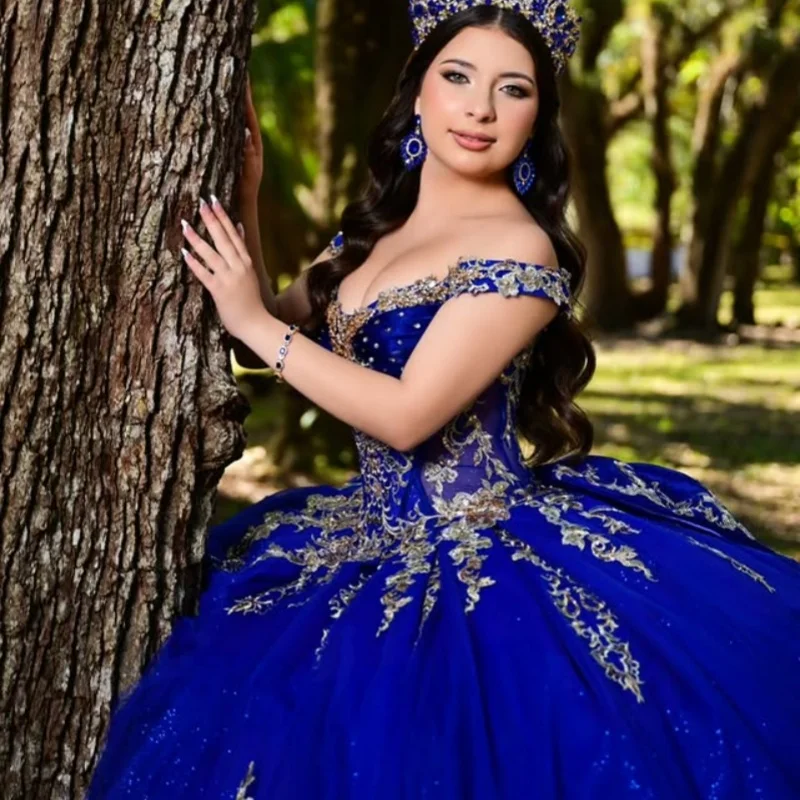 Customized dark blue Off Shoulder Quinceanera Dress Lace Tull sequin applique crystal flower Long tail vestidos de 15 Quinceaner
Customized dark blue Off Shoulder Quinceanera Dress Lace Tull sequin applique crystal flower Long tail vestidos de 15 Quinceaner