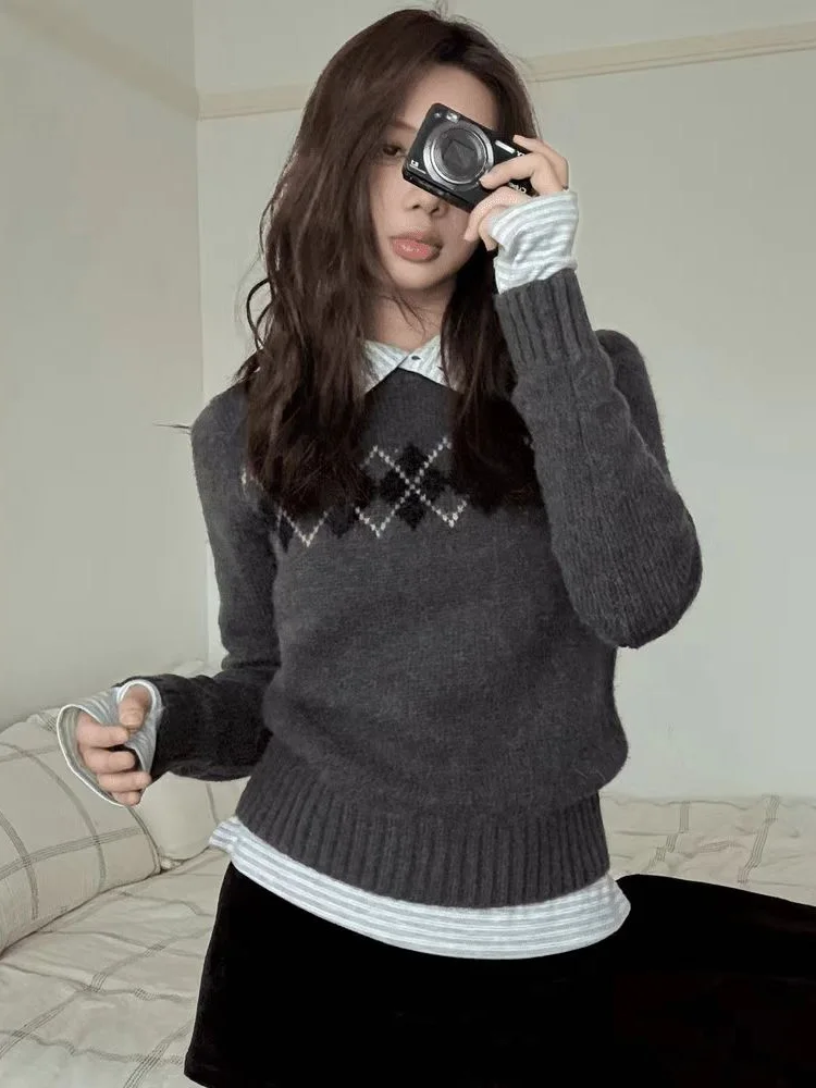 Retro Geometric Pattern Loose Women's Knitwear ey Faionable Autumn Winter New Arrival Comfortable Fit Straight Tube Sweater
Retro Geometric Pattern Loose Women's Knitwear ey Faionable Autumn Winter New Arrival Comfortable Fit Straight Tube Sweater