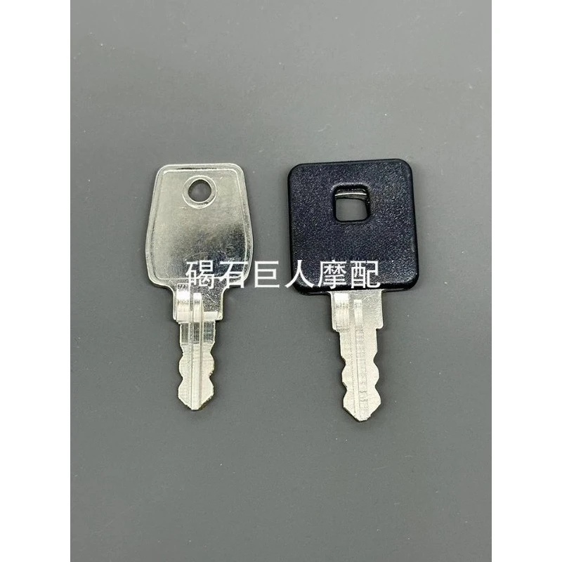 1 шт. для Harley Davidson X48/X72/XL883N/L/R.XL1200/модифицированная клавиатура топливного бака мотоцикла 
1 шт. для Harley Davidson X48/X72/XL883N/L/R.XL1200/модифицированная клавиатура топливного бака мотоцикла