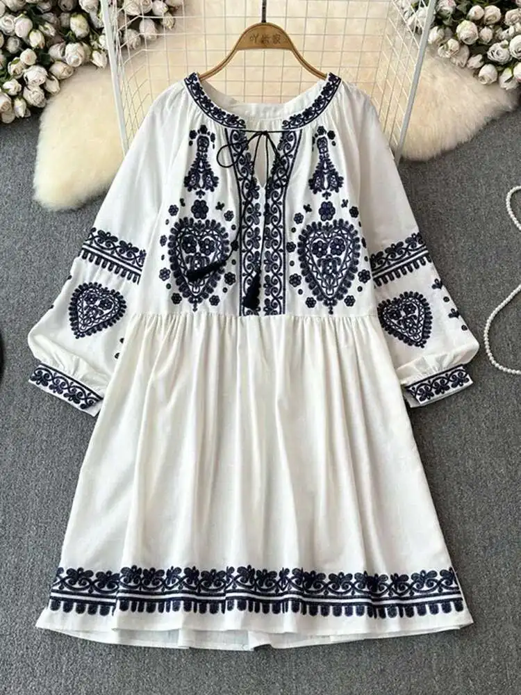 Women Bohemian Short Dress Sweet Retro Embroidered Lantern Sleeves Loose Pullover Beach Dresses Ladies Loose A-line Mini Robe
Women Bohemian Short Dress Sweet Retro Embroidered Lantern Sleeves Loose Pullover Beach Dresses Ladies Loose A-line Mini Robe