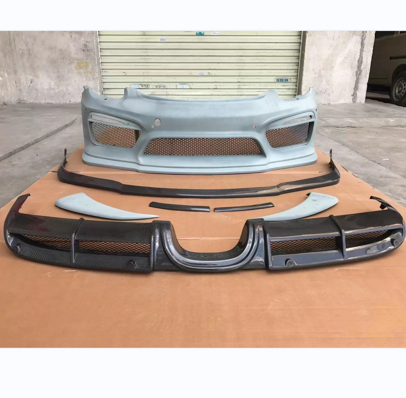 Full Bumper Body Kit for Porsche 981 Cayman Boxster Update to GT4 2013-2016 for Front Bumper Rear Bumper
Full Bumper Body Kit for Porsche 981 Cayman Boxster Update to GT4 2013-2016 for Front Bumper Rear Bumper