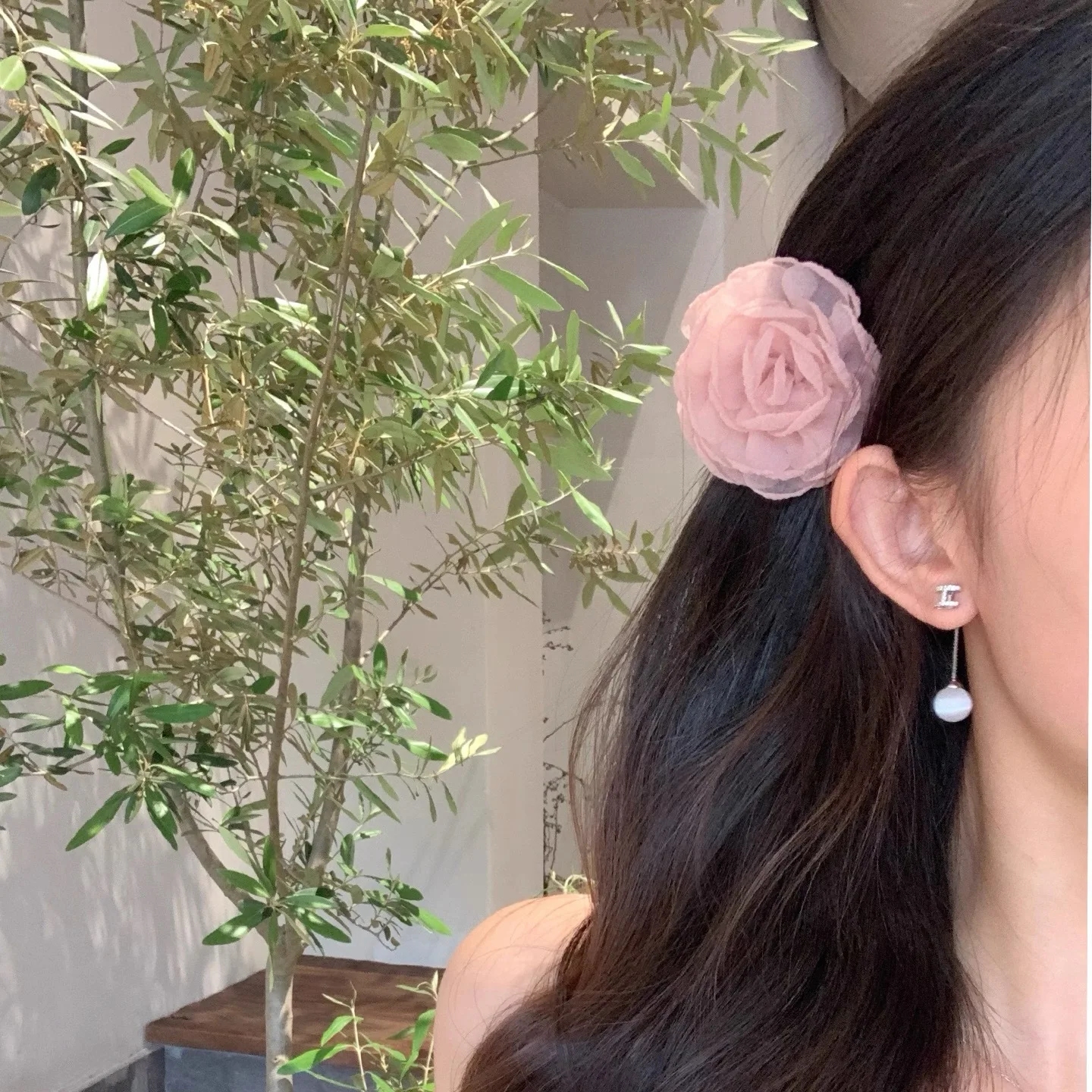 Summer Camellia Flower Hair Claw Women Elegant Half Updo Hair Clips Organza Rose Hairpin Rose Flower Hair Accessories
Summer Camellia Flower Hair Claw Women Elegant Half Updo Hair Clips Organza Rose Hairpin Rose Flower Hair Accessories
