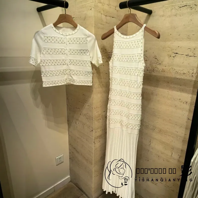 Вязаный кардиган с бусинами и тяжелой вышивкой, женский, осенне-зимний, модный, вязаный, с эффектом обертывания
Вязаный кардиган с бусинами и тяжелой вышивкой, женский, осенне-зимний, модный, вязаный, с эффектом обертывания