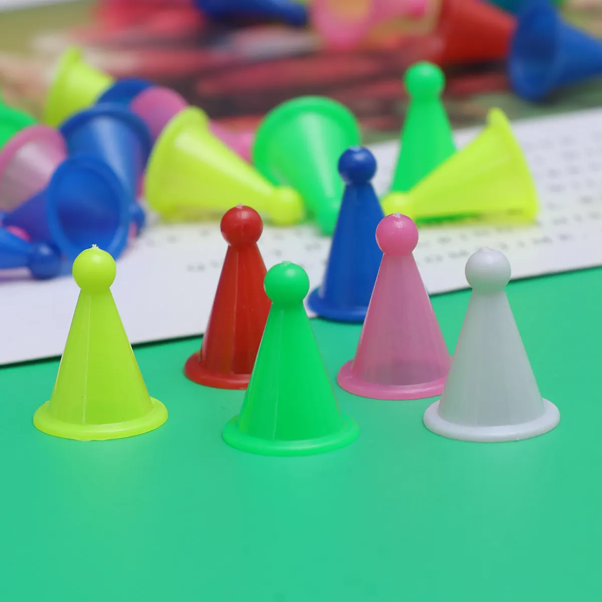 Набор пластиковых фишек для игры в шашки, 100 шт., разноцветные, для безопасного обучения, сменные детали для настольных игр для начинающих, веселые развивающие игры
Набор пластиковых фишек для игры в шашки, 100 шт., разноцветные, для безопасного обучения, сменные детали для настольных игр для начинающих, веселые развивающие игры