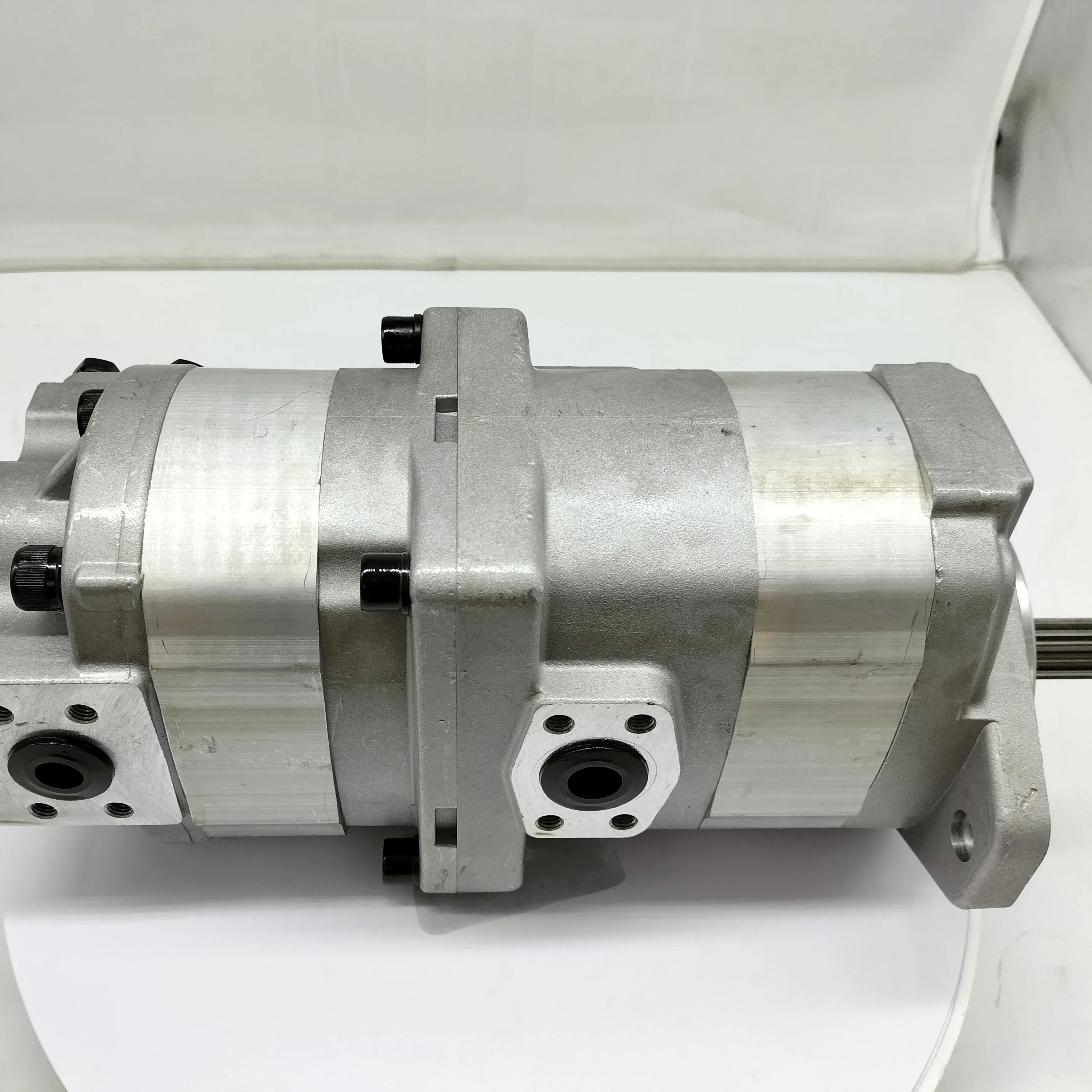 705-51-20070 705-51-20170 705-51-20140 705-51-20370 Hydraulic Gear Pump WA200 WA180 WA300 WA320
705-51-20070 705-51-20170 705-51-20140 705-51-20370 Hydraulic Gear Pump WA200 WA180 WA300 WA320