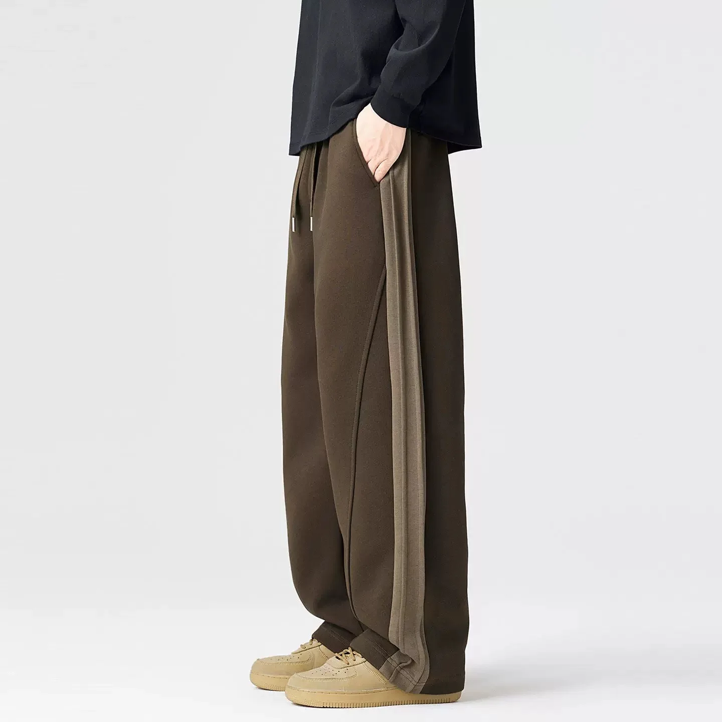 Мужские повседневные брюки American Sle Thiened Spor: прямые, широкие штанины, осенне-зимняя коллекция, свободный крой, размер M
Мужские повседневные брюки American Sle Thiened Spor: прямые, широкие штанины, осенне-зимняя коллекция, свободный крой, размер M