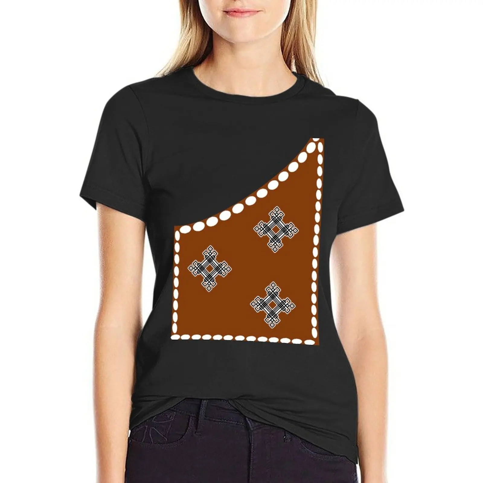 Oromo traditional clothes T-Shirt animal print shirt for girls kawaii clothes funny oversized workout shirts for Women
Oromo traditional clothes T-Shirt animal print shirt for girls kawaii clothes funny oversized workout shirts for Women