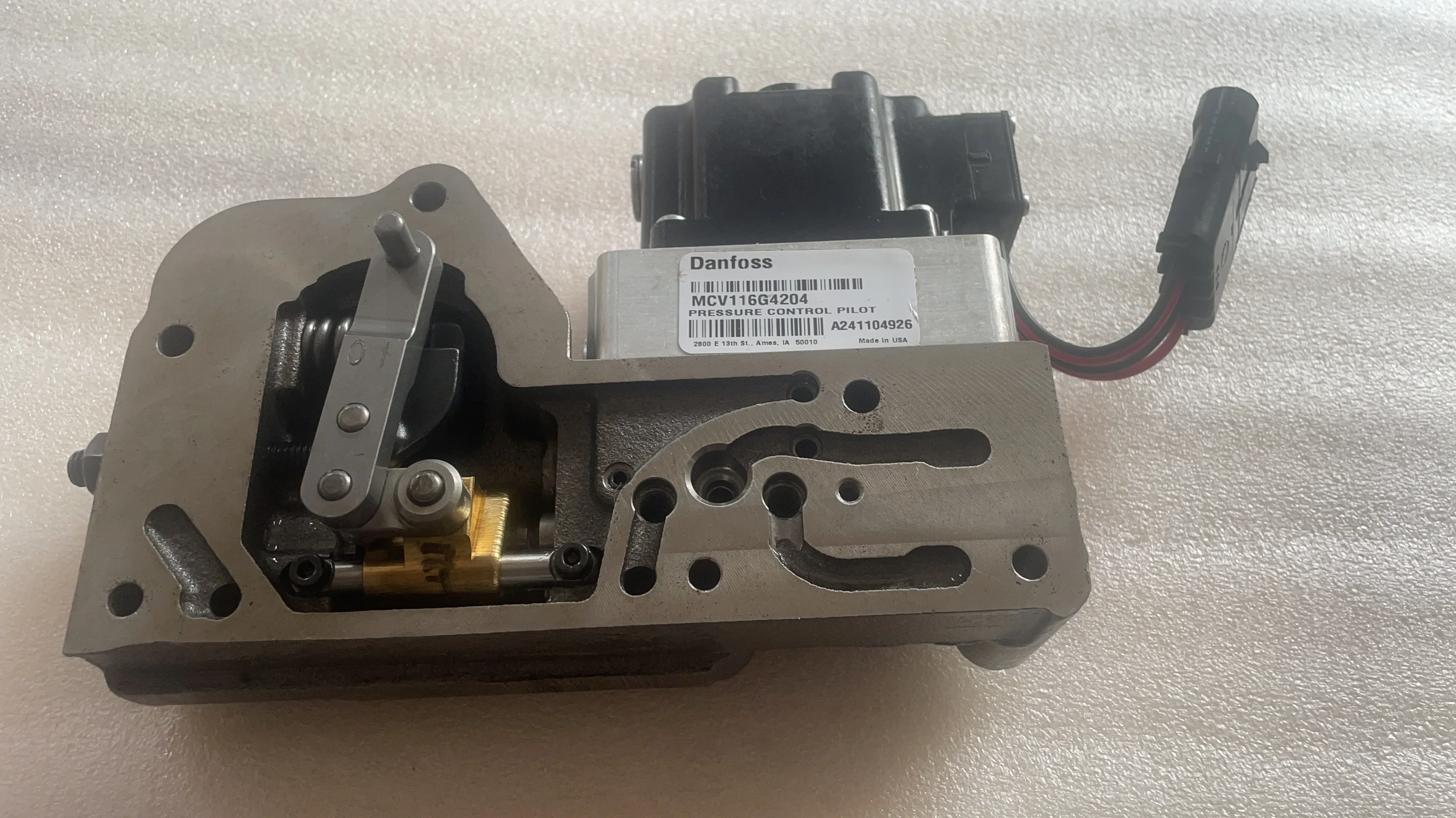 MCV MCV116 Series Hydraulic Control Valve MCV116 MCV116A3204 MCV116A3501 MCV116G4204 MCV116G4201
MCV MCV116 Series Hydraulic Control Valve MCV116 MCV116A3204 MCV116A3501 MCV116G4204 MCV116G4201