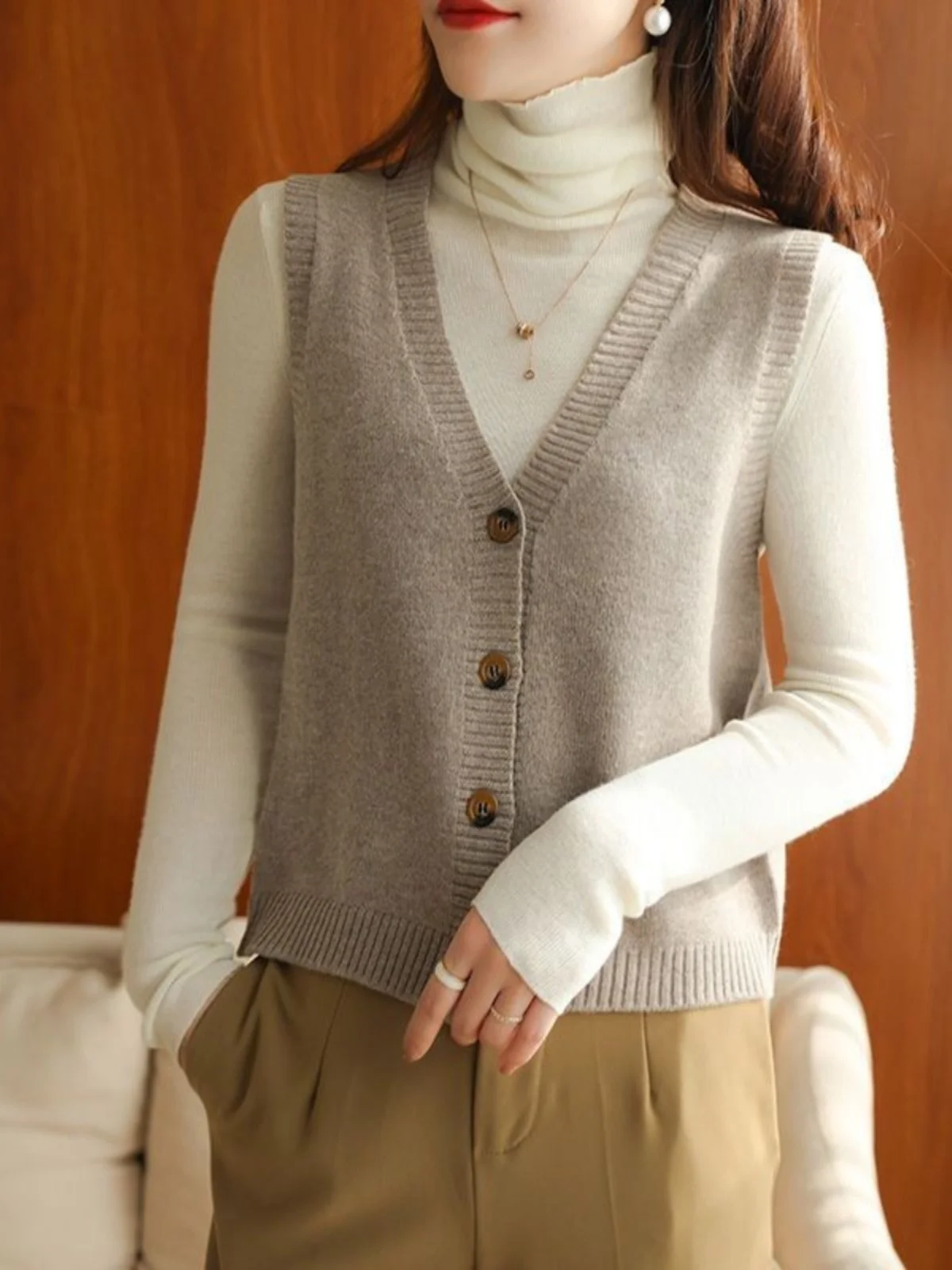 Женский вязаный жилет V-Ne, открытый кардиган, свитер, весна-осень, новинка, универсальная верхняя одежда, повседневный свободный топ
Женский вязаный жилет V-Ne, открытый кардиган, свитер, весна-осень, новинка, универсальная верхняя одежда, повседневный свободный топ