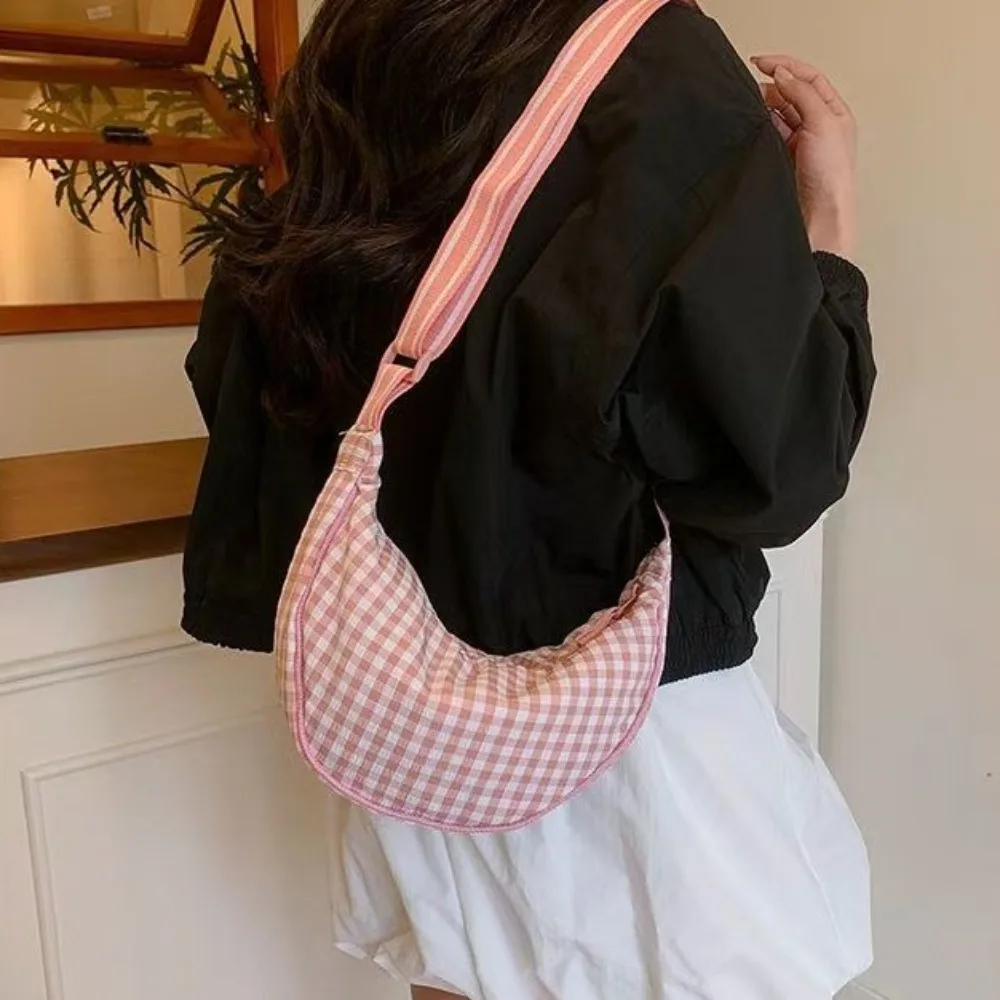 Милая парусиновая клетчатая сумка на плечо с регулируемым ремешком, легкая нейлоновая сумка через плечо, сумка для подмышек, сумка для пельменей, уличная сумка
Милая парусиновая клетчатая сумка на плечо с регулируемым ремешком, легкая нейлоновая сумка через плечо, сумка для подмышек, сумка для пельменей, уличная сумка