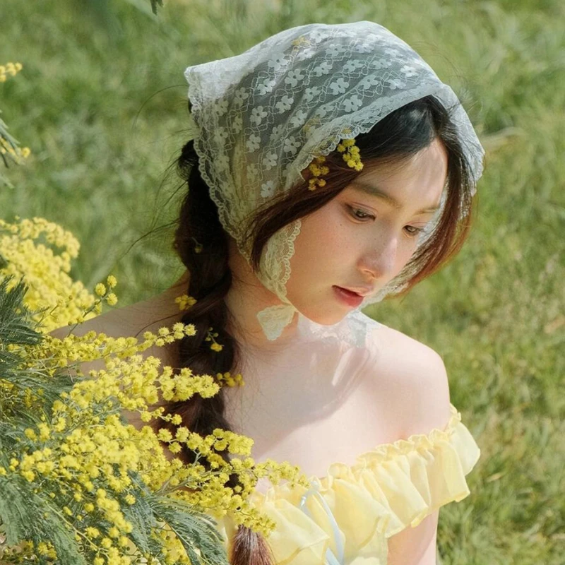 Lace Flower Elegant Temperament Lace Female Flower White Sweet Triangle Scarf Thin Breathable Ribbon Artistic Style Travel Photo
Lace Flower Elegant Temperament Lace Female Flower White Sweet Triangle Scarf Thin Breathable Ribbon Artistic Style Travel Photo