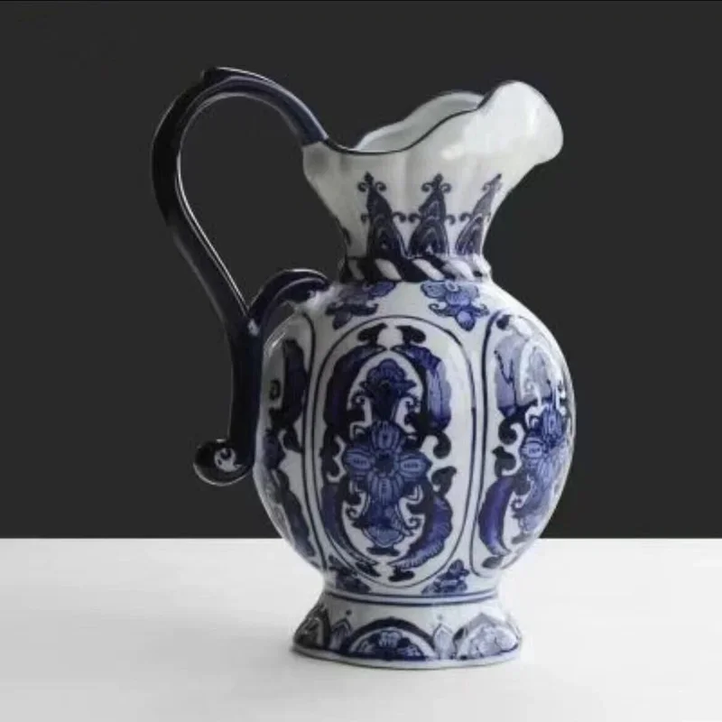 9.06"Chinese blue and white porcelain wine pot with flower vase,Jingdezhen
9.06"Chinese blue and white porcelain wine pot with flower vase,Jingdezhen