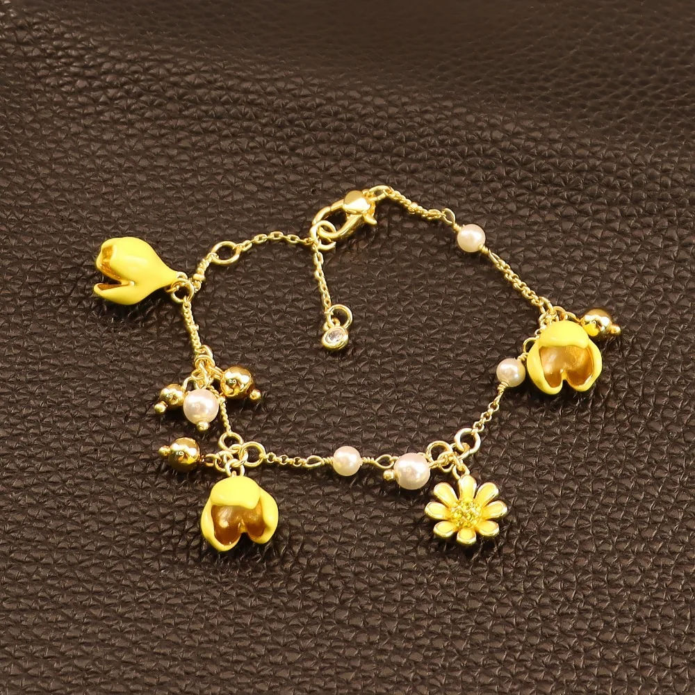 New Gold Plated Natural Pearl Tassel Yellow Enamel Flower Charms Bracelet Necklace Light Luxury Fashion Senior Jewelry Sets
New Gold Plated Natural Pearl Tassel Yellow Enamel Flower Charms Bracelet Necklace Light Luxury Fashion Senior Jewelry Sets
