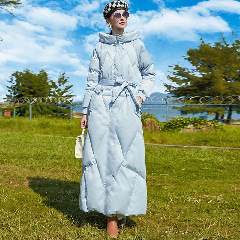 Fashion Women Winter Luxury Hooded Coat with Belt Office Lady Zipper Winter Long Parkas Space Cotton Thick Coat Warm Snow Wear
Fashion Women Winter Luxury Hooded Coat with Belt Office Lady Zipper Winter Long Parkas Space Cotton Thick Coat Warm Snow Wear