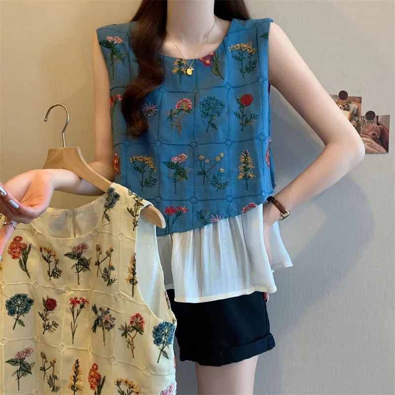 Floral Embroidery Sleeveless Shirt Summer Loose Fit Women's plus Size Outerwear Short Style Casual Top for plus Size Women
Floral Embroidery Sleeveless Shirt Summer Loose Fit Women's plus Size Outerwear Short Style Casual Top for plus Size Women