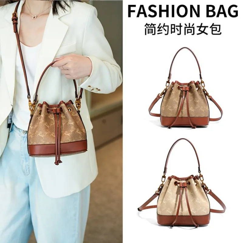 Unique Leisure Diaper Bag Business Style Women Leather Tote Bag Fashionable Solid Color High End Minimalist Crossbody
Unique Leisure Diaper Bag Business Style Women Leather Tote Bag Fashionable Solid Color High End Minimalist Crossbody