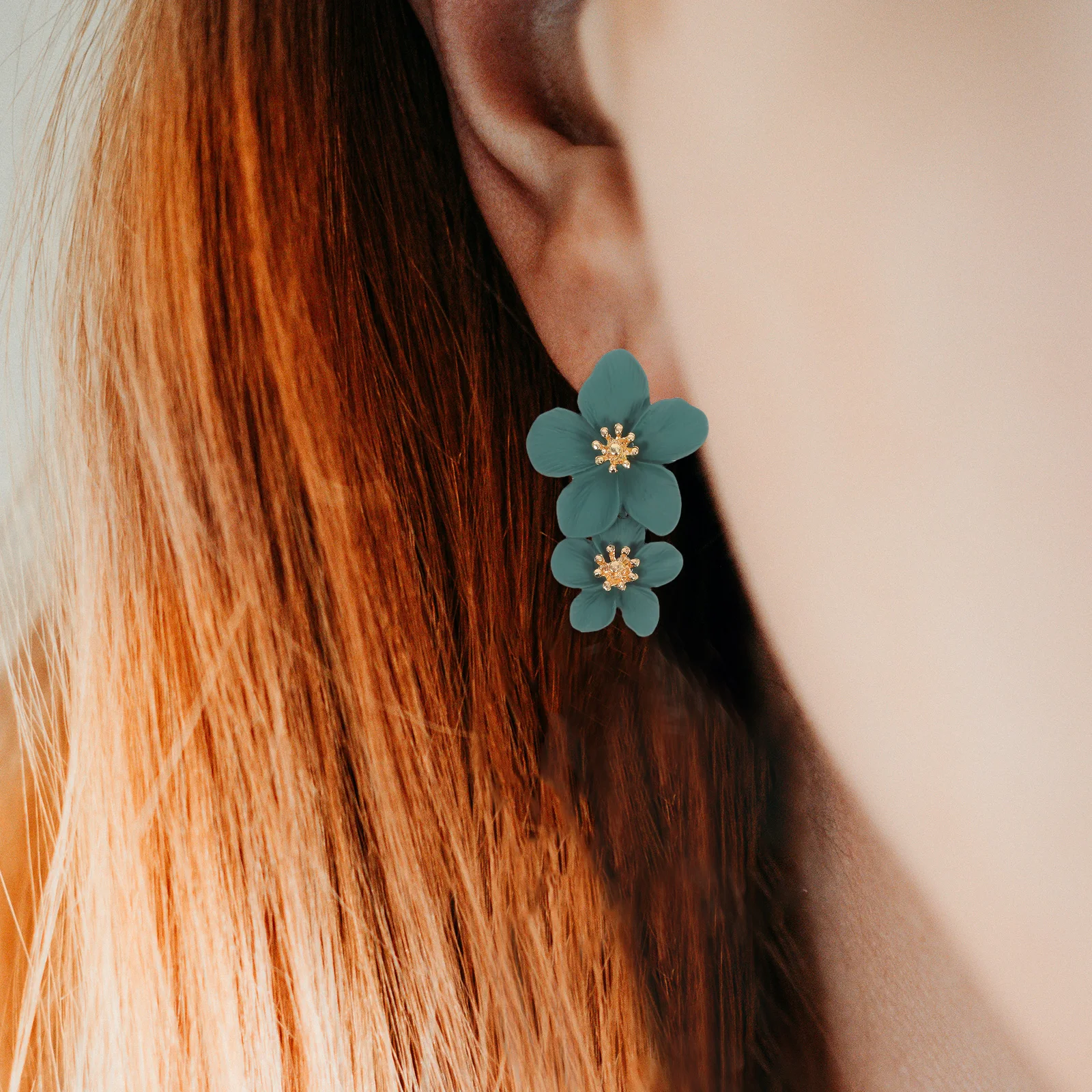 Flower Earrings Photo-worthy Beautiful Premium Material Fashionable Eardrop Woman Daily Life
Flower Earrings Photo-worthy Beautiful Premium Material Fashionable Eardrop Woman Daily Life