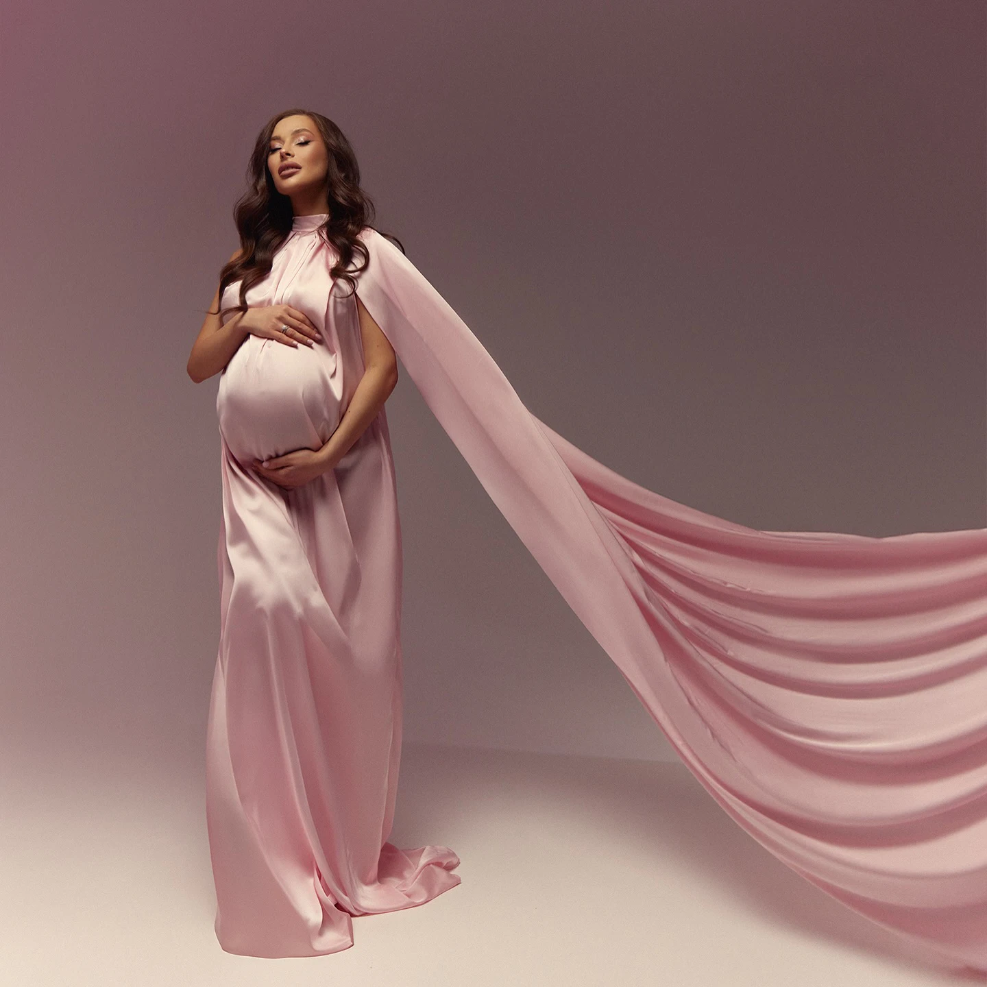 Soft Pink Props Satin Maternity Photo Gown Floor Length Maternity Photography For Baby Shower High Neck Cape Pregnancy Dress
Soft Pink Props Satin Maternity Photo Gown Floor Length Maternity Photography For Baby Shower High Neck Cape Pregnancy Dress