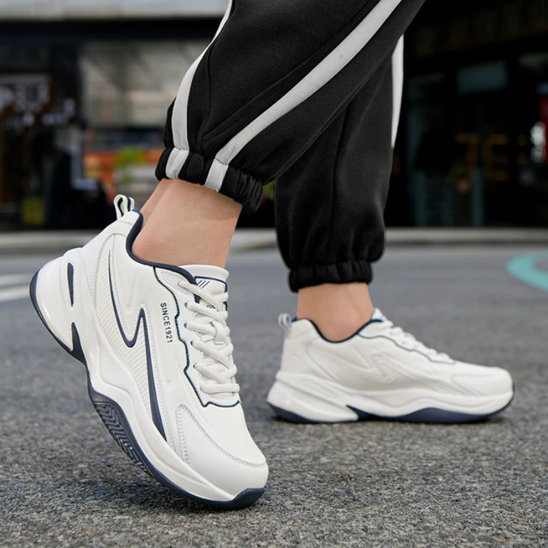Men's Sports Casual Leather Upper Spring and Autumn Leather Thick-soled Height-increasing Color-blocking Outdoor Running Shoes
Men's Sports Casual Leather Upper Spring and Autumn Leather Thick-soled Height-increasing Color-blocking Outdoor Running Shoes