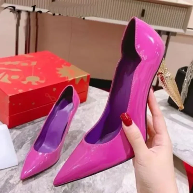 Top Quality Womens High Heels Luxury Fashion Ladies Crystal Glisten Red Sole Shoes Classic Retro Designer 10cm High Heel 2067HJ
Top Quality Womens High Heels Luxury Fashion Ladies Crystal Glisten Red Sole Shoes Classic Retro Designer 10cm High Heel 2067HJ