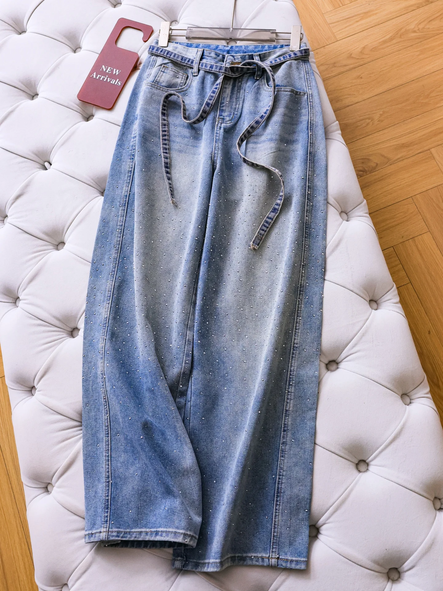 Heavy Embellished Blue Faded High Waist Belted Slimming Wide Leg Jeans Sparkling Star Women's Long Pants Denim Skinnies
Heavy Embellished Blue Faded High Waist Belted Slimming Wide Leg Jeans Sparkling Star Women's Long Pants Denim Skinnies