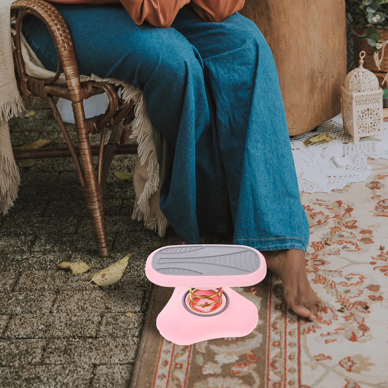 2Pcs Pink Adjustable Foot Rest Under Desk Office Foot Stool for Ergonomic Support Comfortable Leg Rest Improve Posture 
2Pcs Pink Adjustable Foot Rest Under Desk Office Foot Stool for Ergonomic Support Comfortable Leg Rest Improve Posture