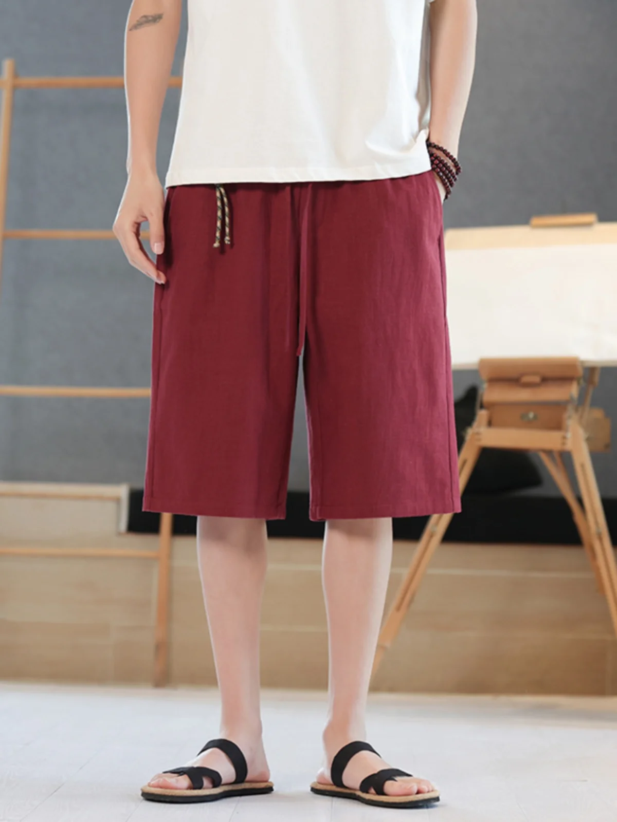 Мужские летние тонкие хлопковые льняные брюки с широкими штанинами, прямые, свободные, повседневные, укороченные (до колена), высококачественные льняные шорты, дышащие шорты
Мужские летние тонкие хлопковые льняные брюки с широкими штанинами, прямые, свободные, повседневные, укороченные (до колена), высококачественные льняные шорты, дышащие шорты