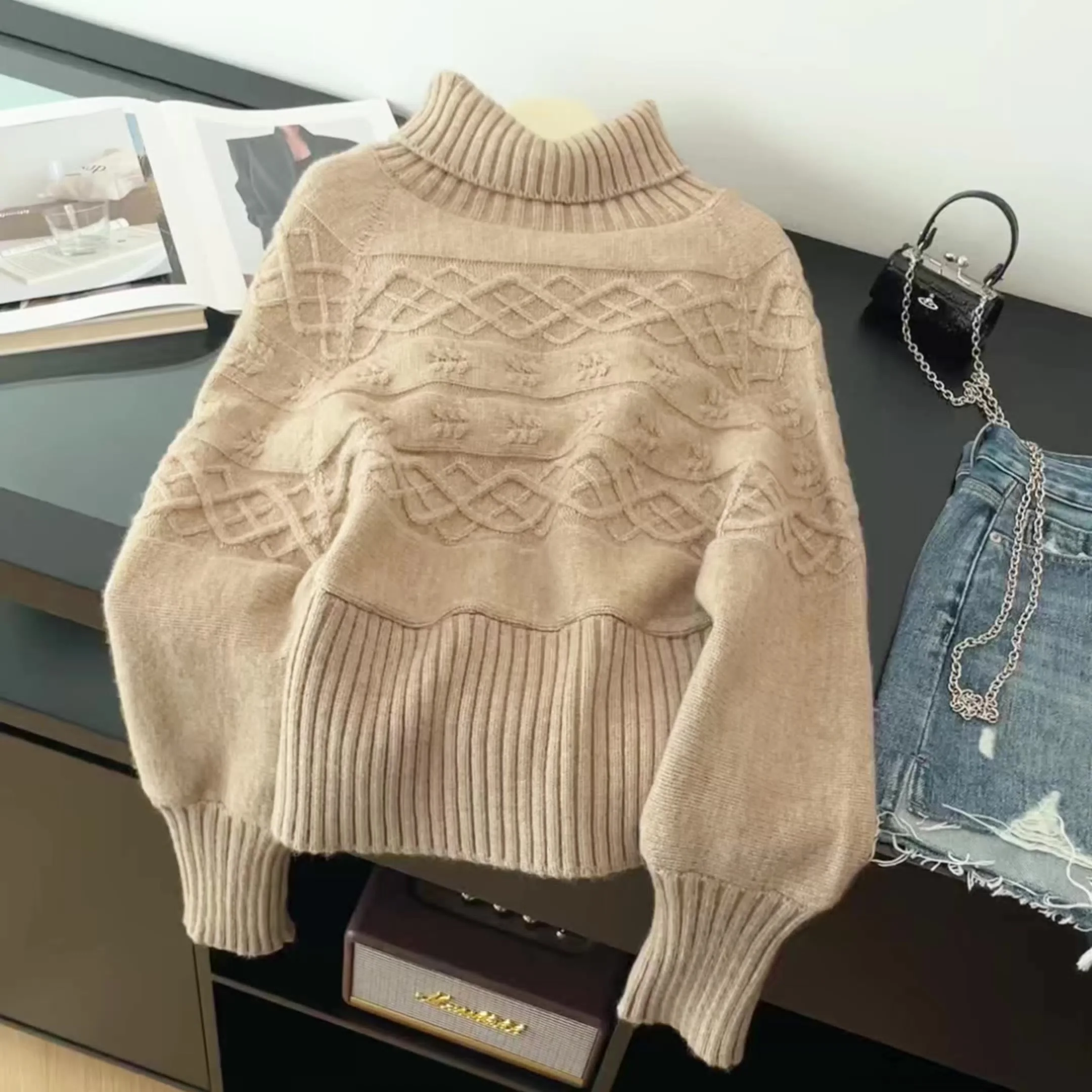 Women's Khaki Knit Pullover Sweater 2000s Vintage Korean Style Long Sleeves Turtleneck Cozy Cashmere Sweater For Women Clothes
Women's Khaki Knit Pullover Sweater 2000s Vintage Korean Style Long Sleeves Turtleneck Cozy Cashmere Sweater For Women Clothes