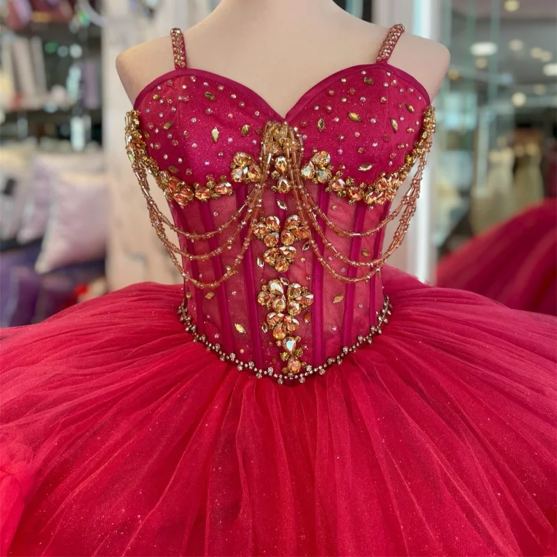 Simple Rose Red Quinceanera Dress off-shoulder Glitter Crystal Decal Lace Ruffles Long tail vestidos de 15 Quinceanera Customiz
Simple Rose Red Quinceanera Dress off-shoulder Glitter Crystal Decal Lace Ruffles Long tail vestidos de 15 Quinceanera Customiz