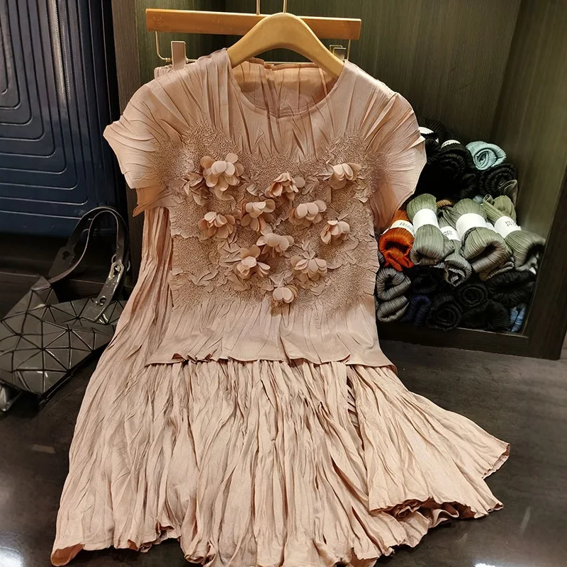 Miyake Pleated Skirt Set Floral Round Neck Fold Top 2025 Summer New Solid Color Elastic Waist Hundred Skinny Pleat Bustier Set
Miyake Pleated Skirt Set Floral Round Neck Fold Top 2025 Summer New Solid Color Elastic Waist Hundred Skinny Pleat Bustier Set
