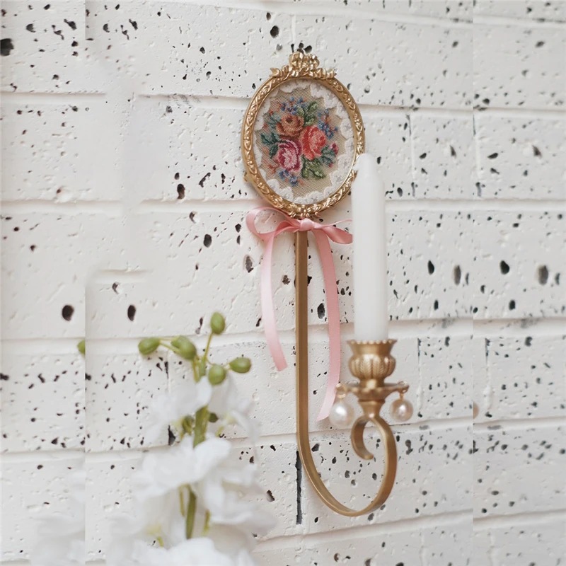 Brass Candle Holder Retro Carved Bow Candle Pearl Pendant Wall Hanging Decorative Painting Elegant Room Decoration Gifts
Brass Candle Holder Retro Carved Bow Candle Pearl Pendant Wall Hanging Decorative Painting Elegant Room Decoration Gifts