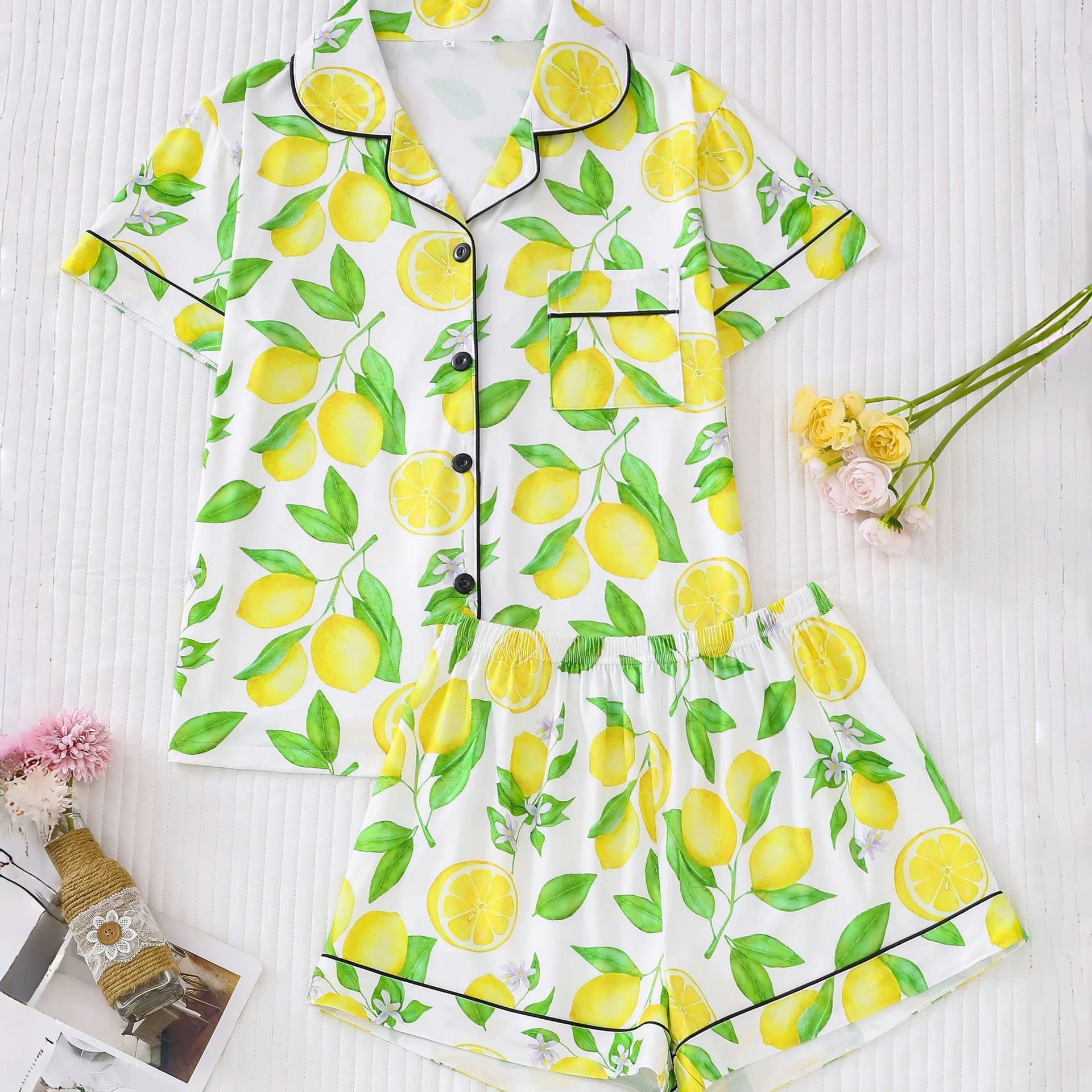 Lemon Print Lapel Pajama Set Women's Short Sleeve Shorts Home Wear Loungewear Sleepwear Summer Nightwear Set for Vacation
Lemon Print Lapel Pajama Set Women's Short Sleeve Shorts Home Wear Loungewear Sleepwear Summer Nightwear Set for Vacation