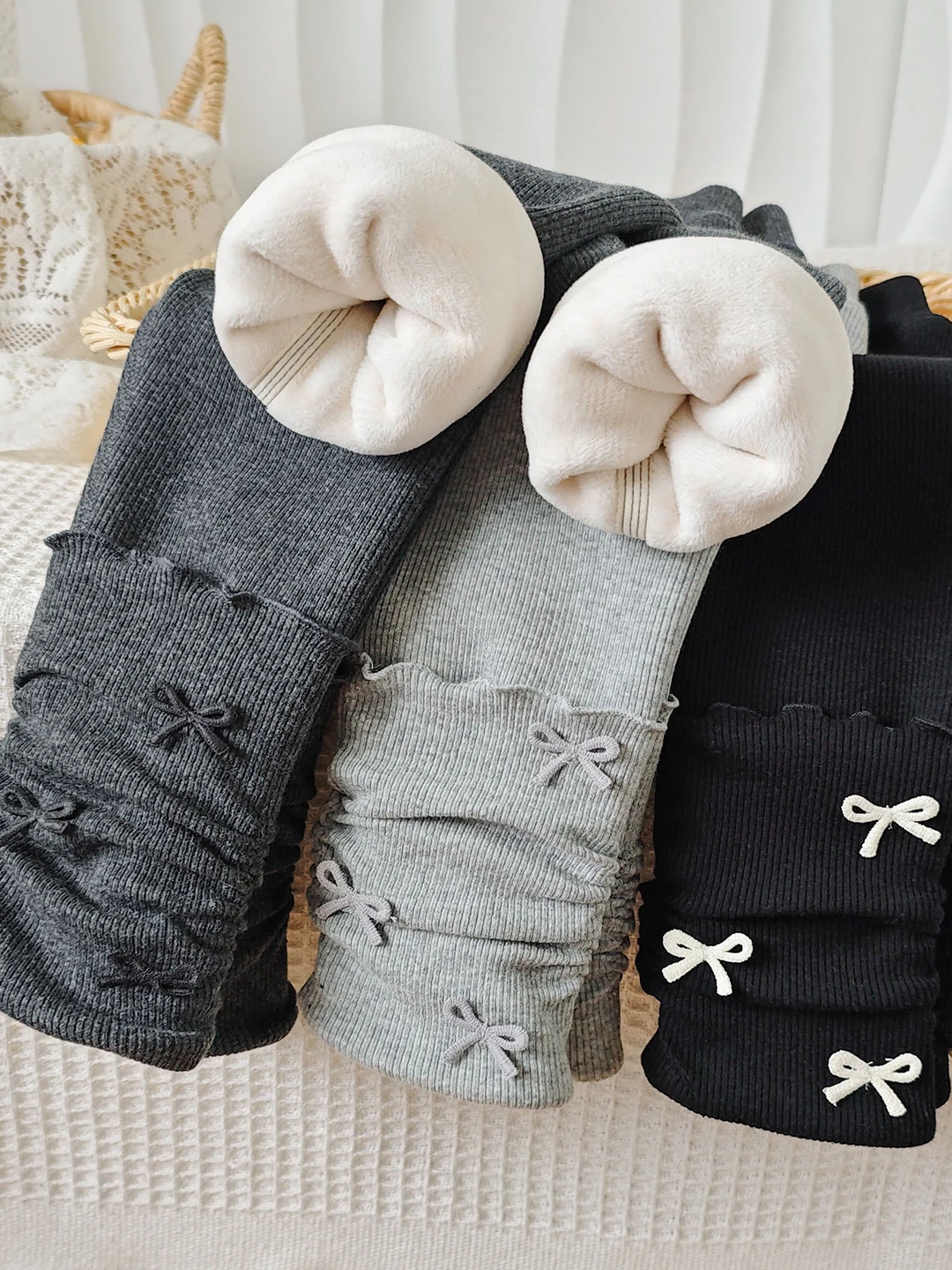 Girls Fce Lined Thiened Elastic Knot Winter Bot High Waist Long Trousers Casual High Waist Butt Lifting
Girls Fce Lined Thiened Elastic Knot Winter Bot High Waist Long Trousers Casual High Waist Butt Lifting