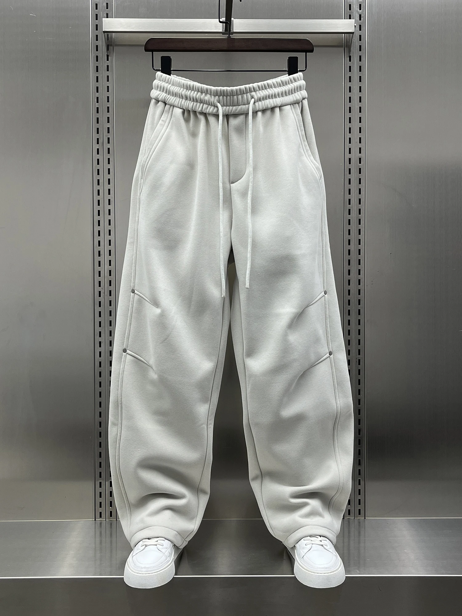 Мужские зимние утепленные брюки прямого кроя на флисовой подкладке, свободные, удобные, теплые, для повседневной носки
Мужские зимние утепленные брюки прямого кроя на флисовой подкладке, свободные, удобные, теплые, для повседневной носки