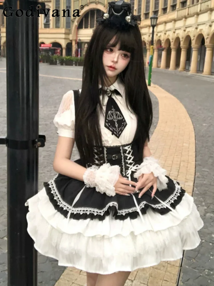 Chic Dark Lolita Classic College Age Reducing Short Sleeve Turn-down Collar Shirt Fashion High Waist A-line Cake Suspender Skirt
Chic Dark Lolita Classic College Age Reducing Short Sleeve Turn-down Collar Shirt Fashion High Waist A-line Cake Suspender Skirt